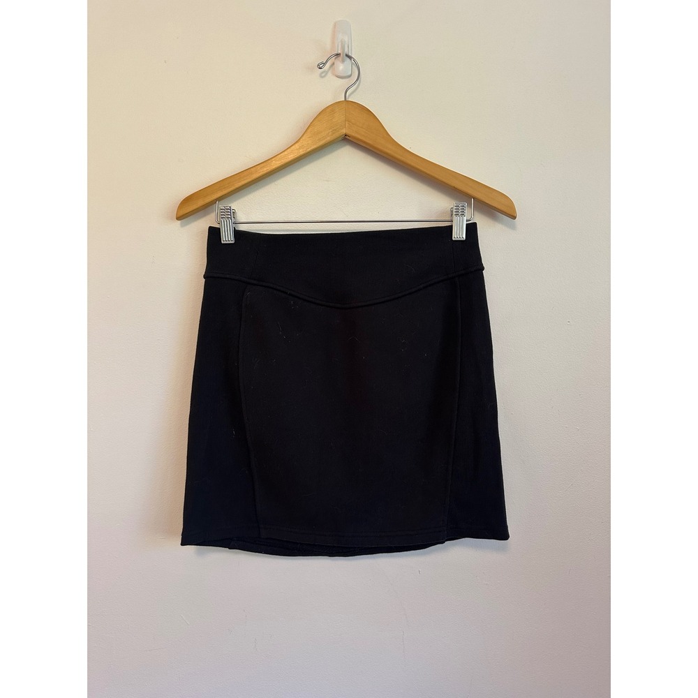 Lululemon Scuba High-Rise Mini Skirt in Black | Size Medium